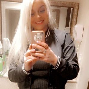 Meet your Posher, Megin